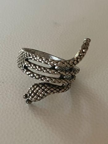 Bague fantaisie argentée serpent