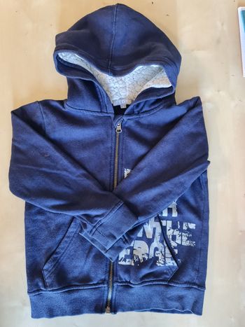 Veste zippée à capuche