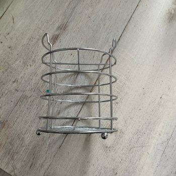 Pot à couvert en métal