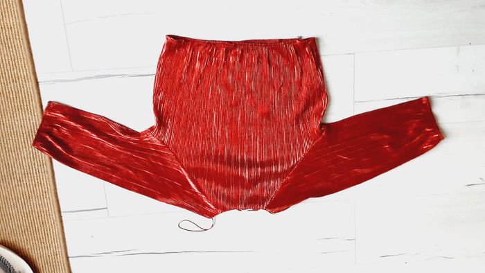 Vêtement femme haut top fête tee-shirt court manches 3/4 rouge brillant Gémo taille M - photo numéro 3