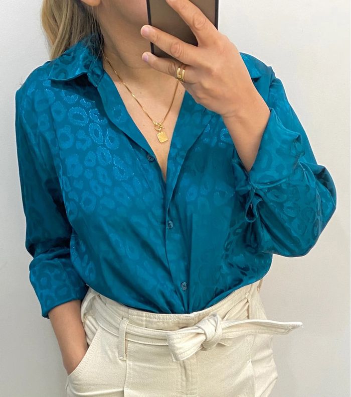 Jolie Chemise Satinée Imprimée Taille 38