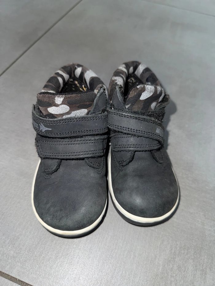 Chaussure air force enfant taille 23