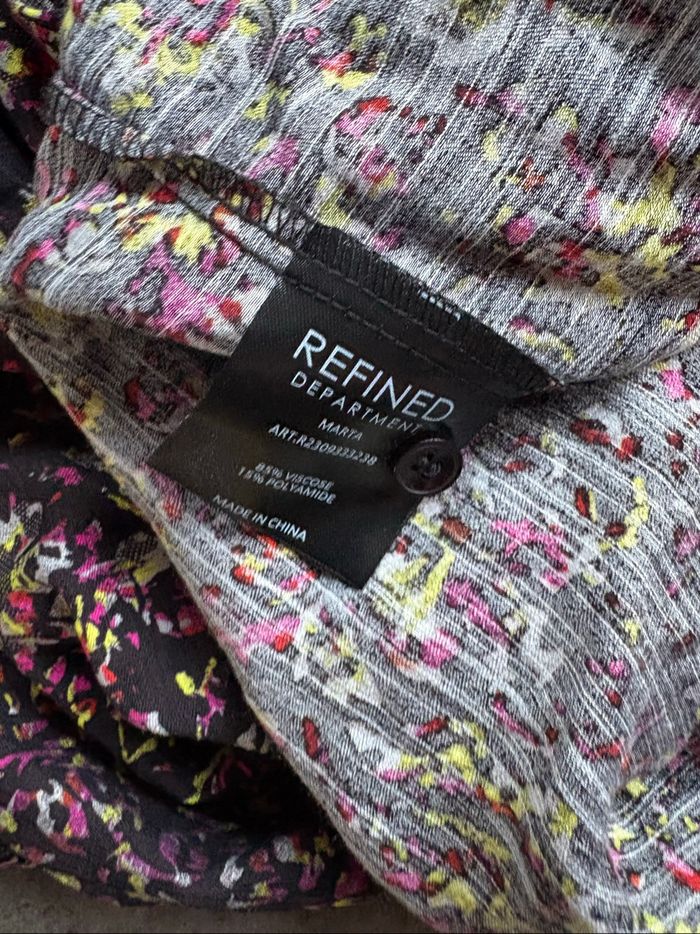 Robe Refined Department neuve avec étiquette - photo numéro 4