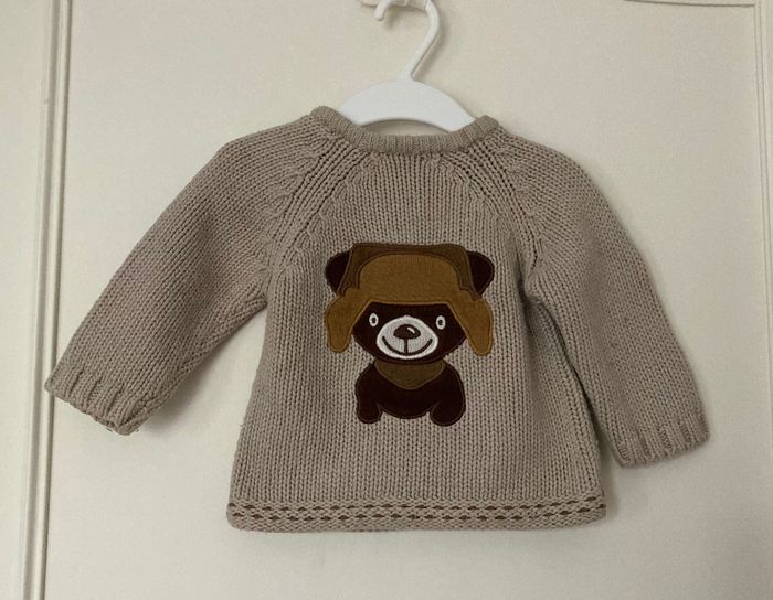 Pull beige avec chien