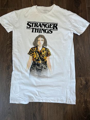 T-shirt shirt Stranger things undiz