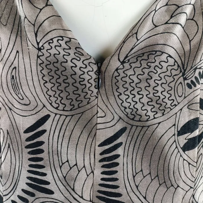 Robe dos en V - Manuel Hubert - Taille XL estimé A1151 - photo numéro 8