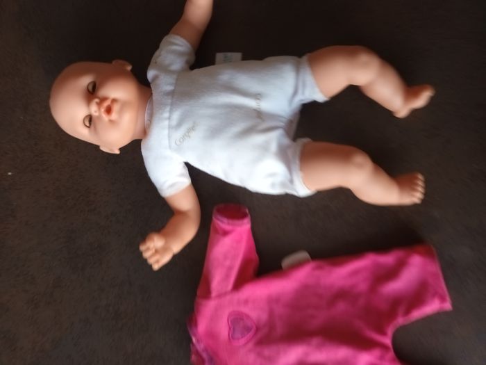poupon bébé Corolle 20cm yeux bleu presque neuf vetement corolle aussi - photo numéro 2