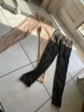 De deux leggins, taille S. Calzedonia.