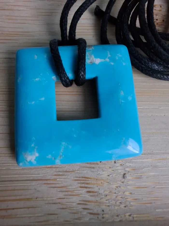 Collier magnésite bleue turquoise – Élégance minérale - photo numéro 3