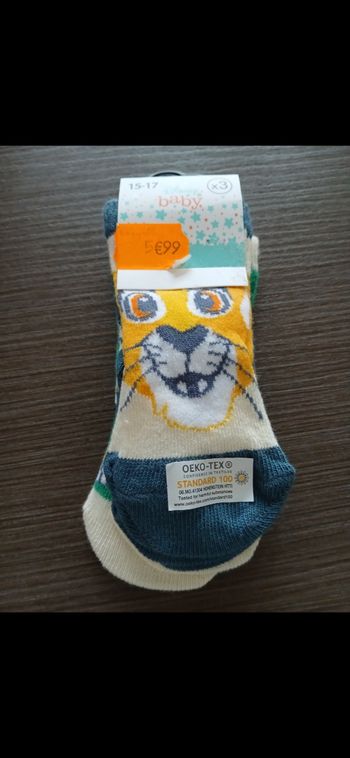 Lot de trois paires de chaussettes disney le roi lion 15/17