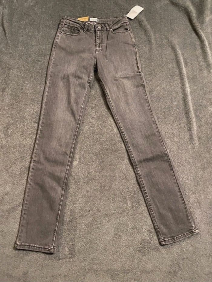 Jean droit taille haute Gris kiabi taille 34 neuf