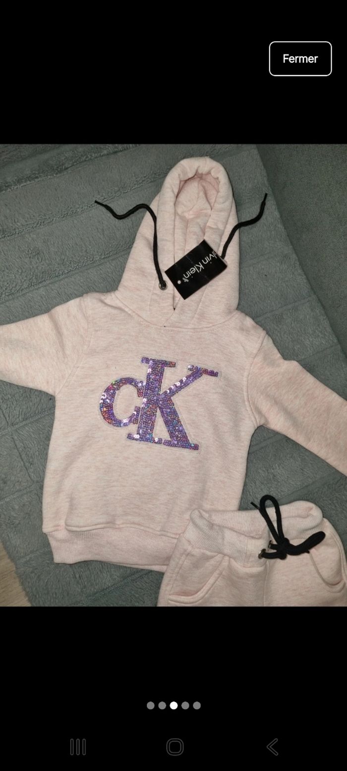 Ensemble de jogging - photo numéro 3