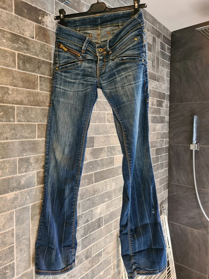 Jean Levi's S