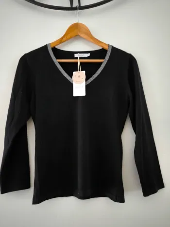 Top pull fin noir Assuili  Taille s  Neuf avec étiquette