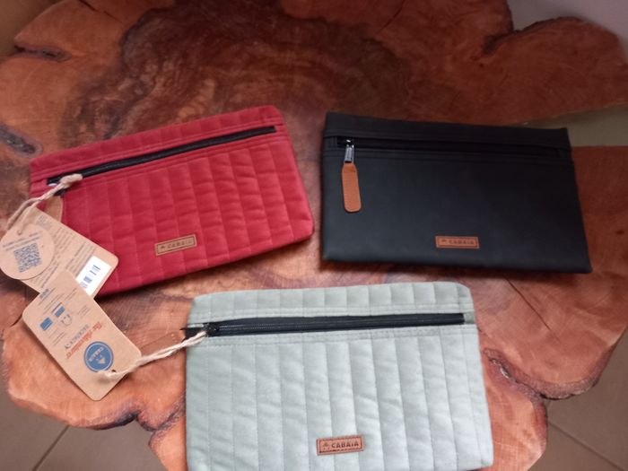 3 pochettes