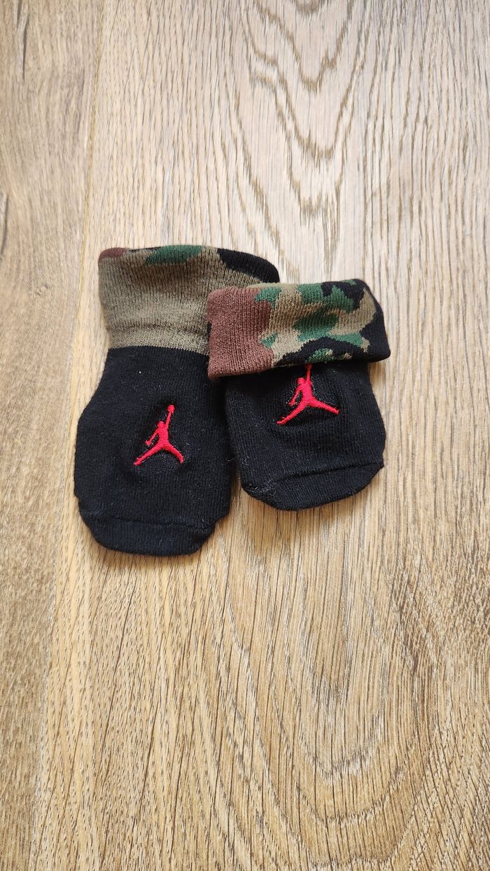 Chaussettes Jordan bébé 1mois - photo numéro 2