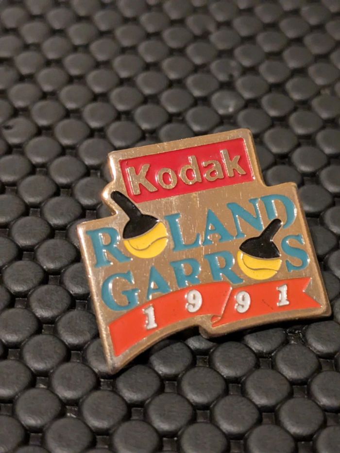 Pin's tennis 🎾 Roland Garros kodak