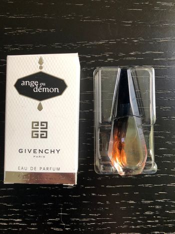 Miniature eau de parfum Ange ou démon Givenchy