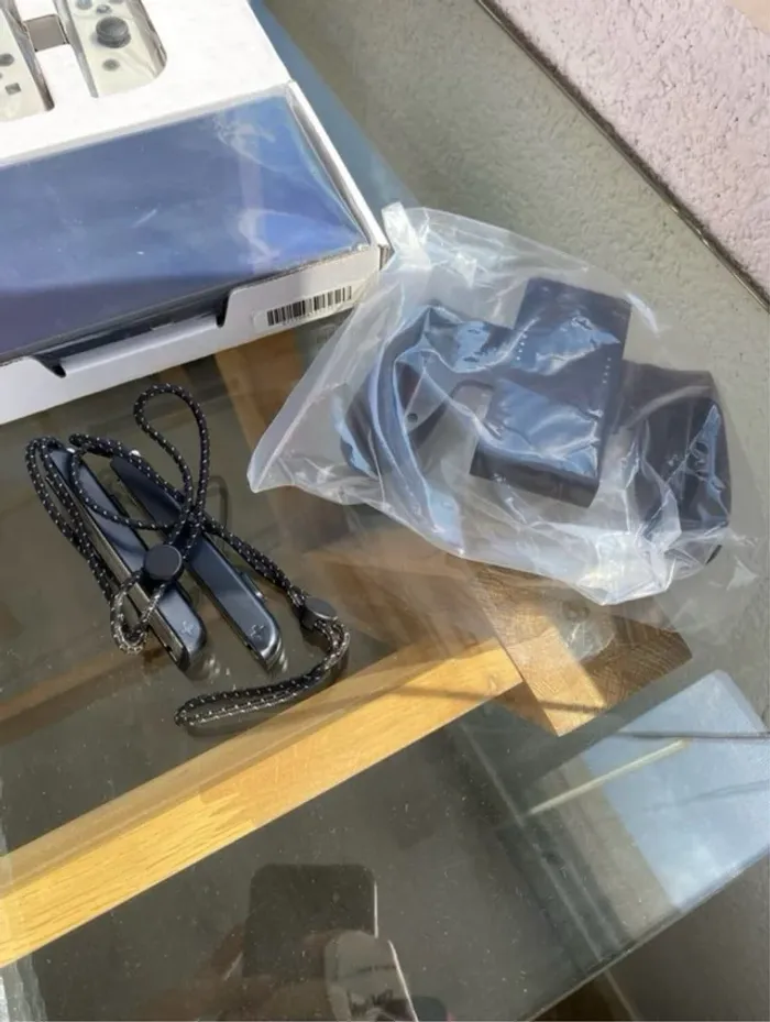 Nintendo · Switch OLED · Blanc - photo numéro 4