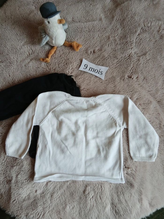 Lot de 2 gilets noir et blanc. - photo numéro 3