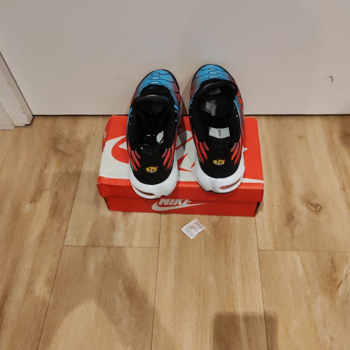 Basket tn taille 42 prix 55€ jamais porté - photo numéro 4