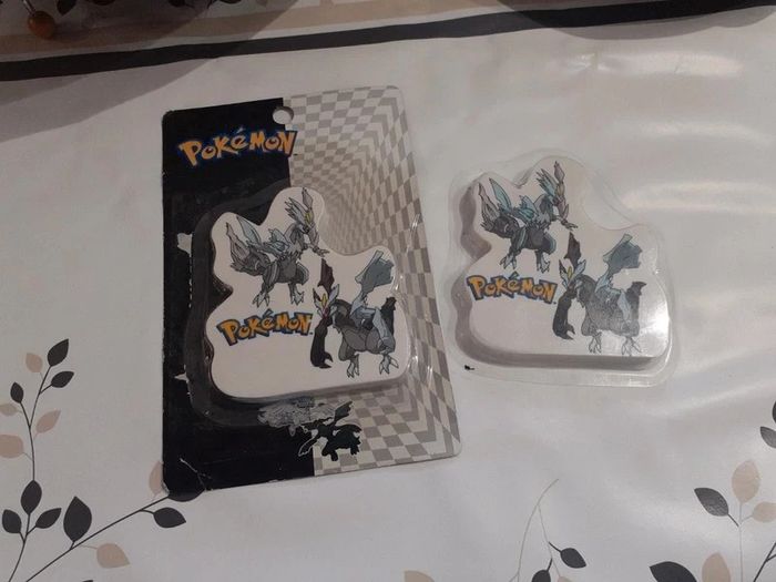 Grande gomme Pokémon neuves - photo numéro 2