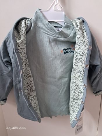 Ensemble veste pull 12 mois