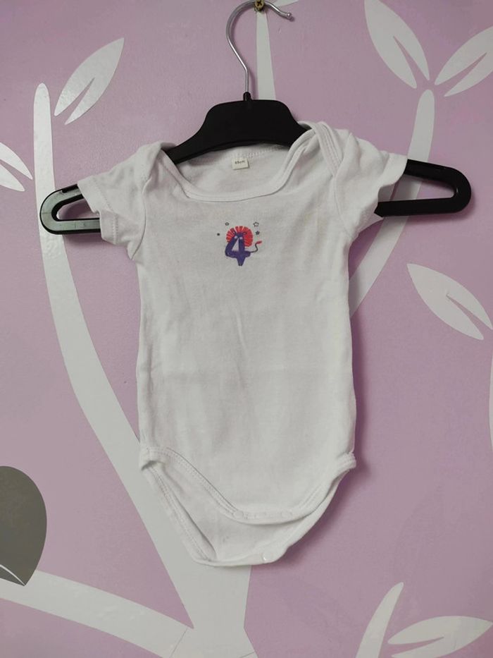Lot de 3 body manches courtes taille 6 mois - photo numéro 4