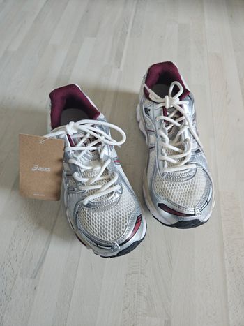 Basket de sport asics taille 40 homme femme gel kayano 12.1 parfait état 