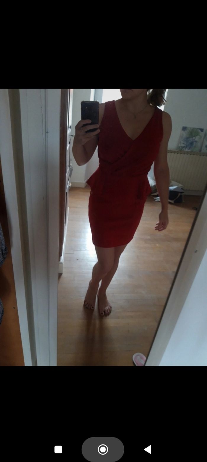 Robe moulante rouge - photo numéro 2