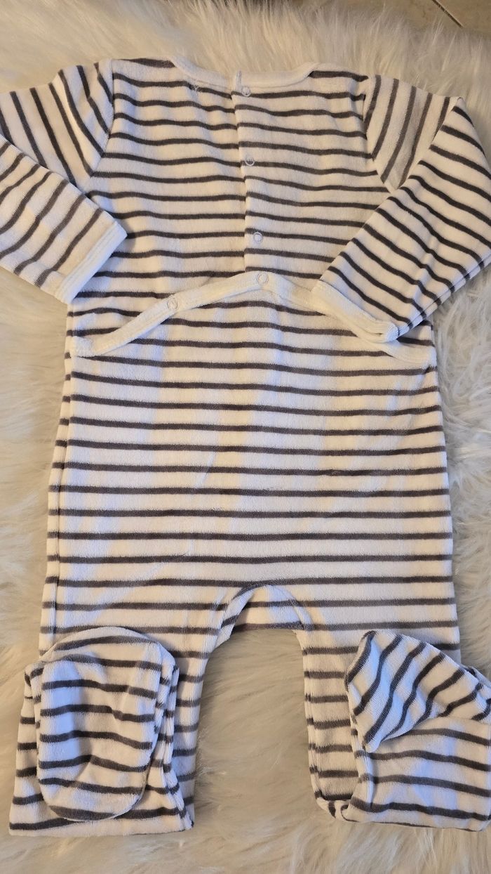 NEUF  (non porté)  🏷😍🥰🤩 superbe pyjama 24 mois garçon 💙🤩👌 - photo numéro 3