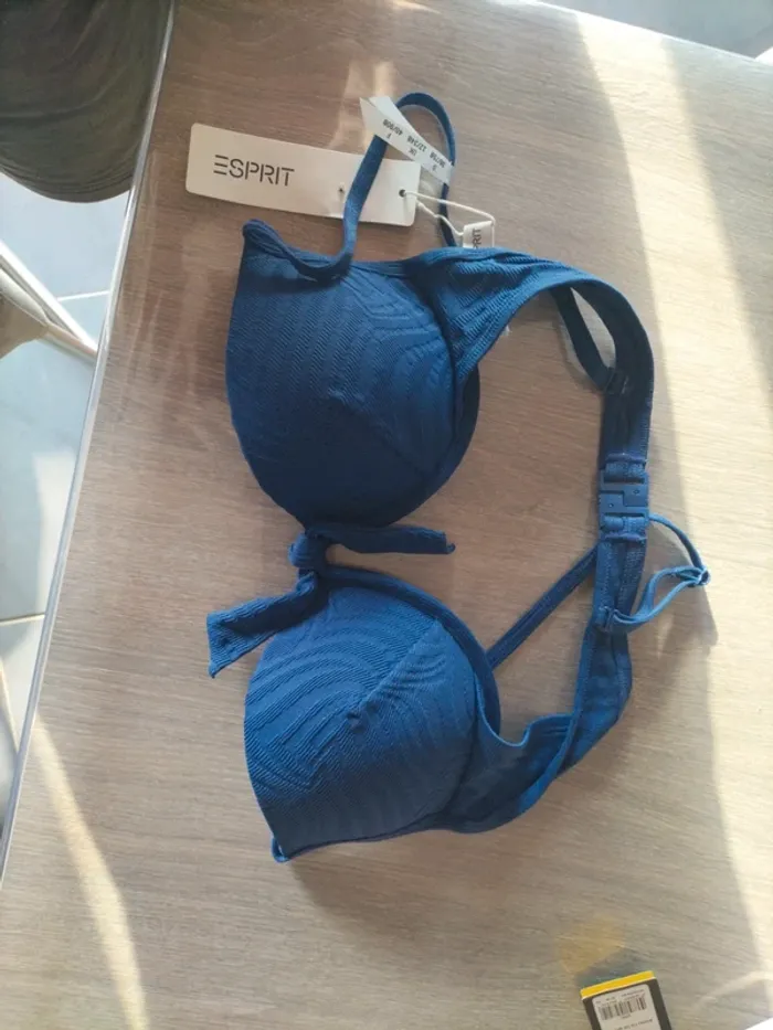 Soutien gorge neuf - photo numéro 2