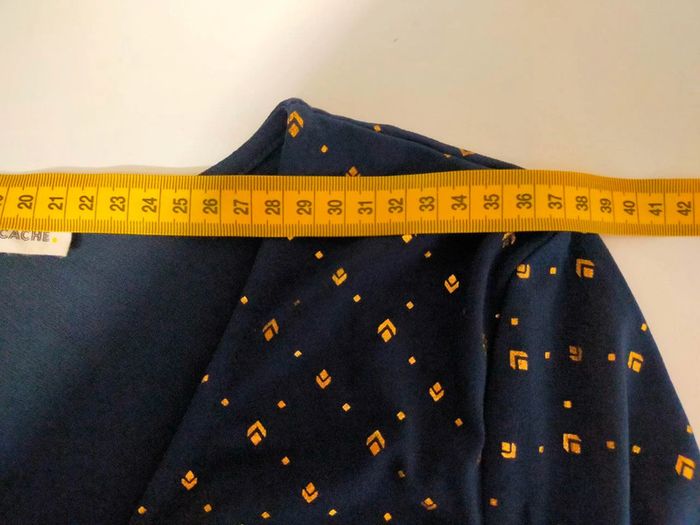 Robe ajustée bleu marine à motifs dorés – T. 38 estimée – Stretch - photo numéro 4
