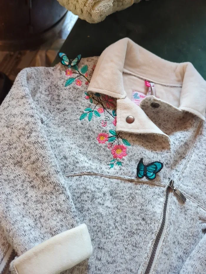 Veste molletonnée brodée fleurie - photo numéro 3