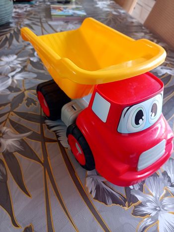 Camion benne plastique