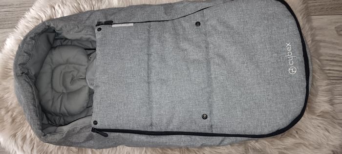 Chancelière ou nid d'ange cybex