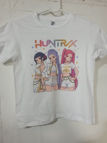 T shirt 6 ans neuf huntrix Coupe droite 