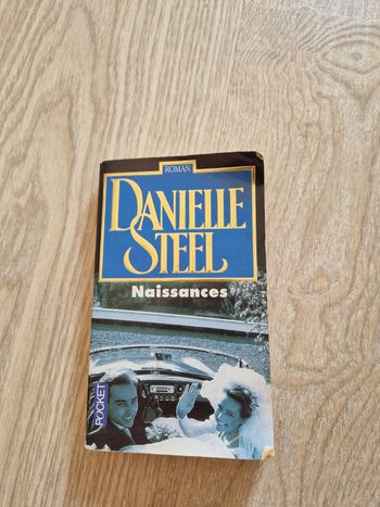 Livre Danielle Steel " Naissances "