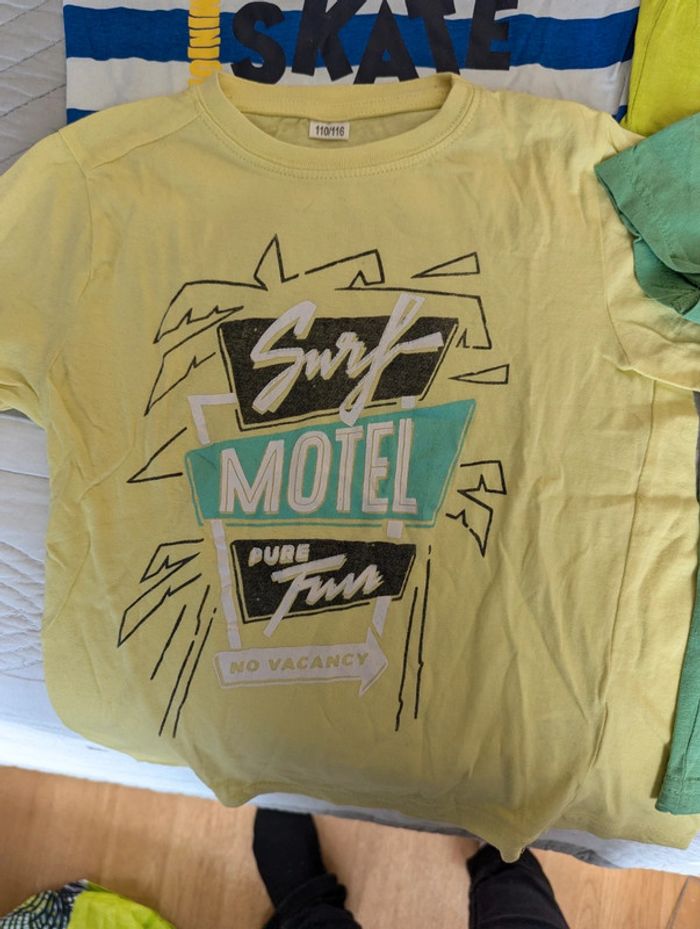 Lot de 4 tee shirts - photo numéro 2