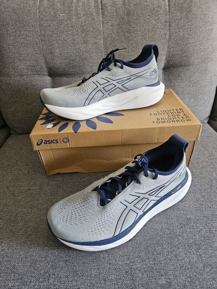 Basket asics gel nimbus 25 comme neuve
Homme
Taille 44