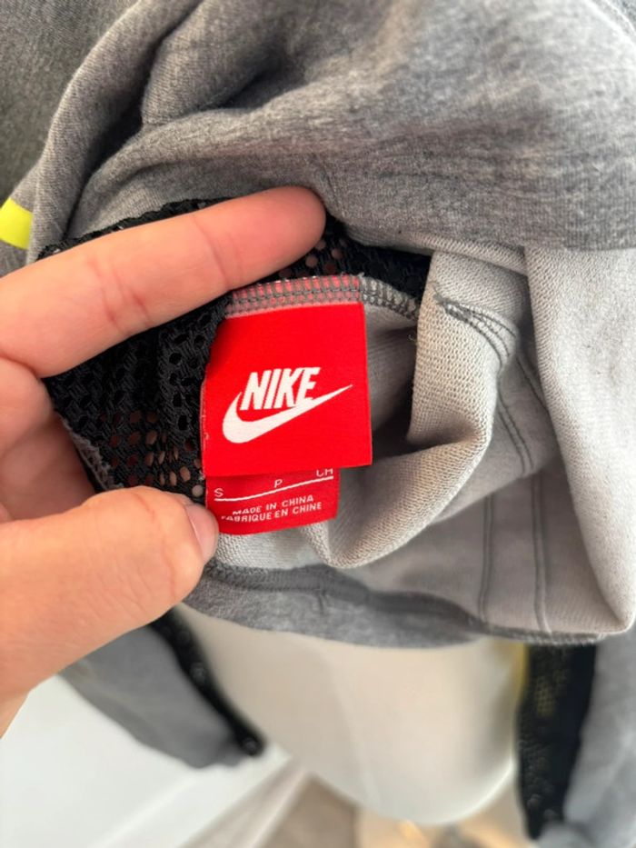 Crop top Nike T.S - photo numéro 5