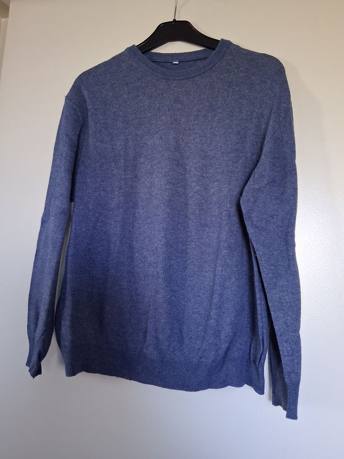 Pull fin bleu " t- L "