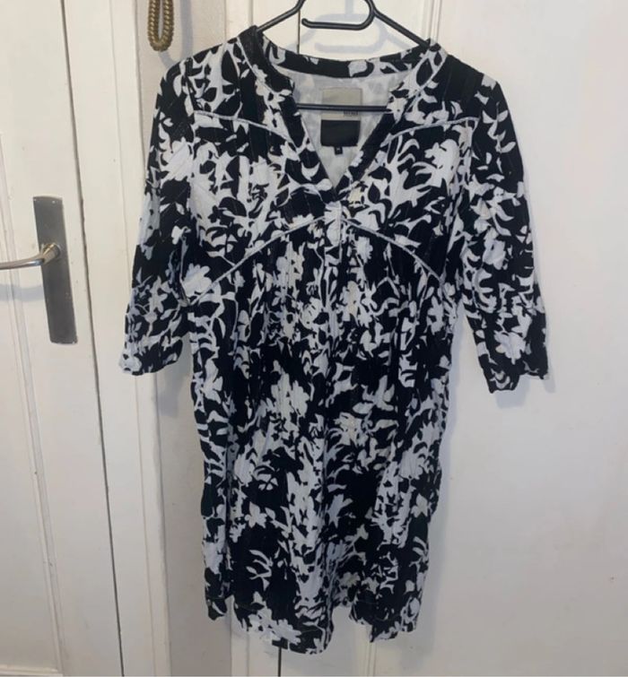 Robe noir et blanc à motif