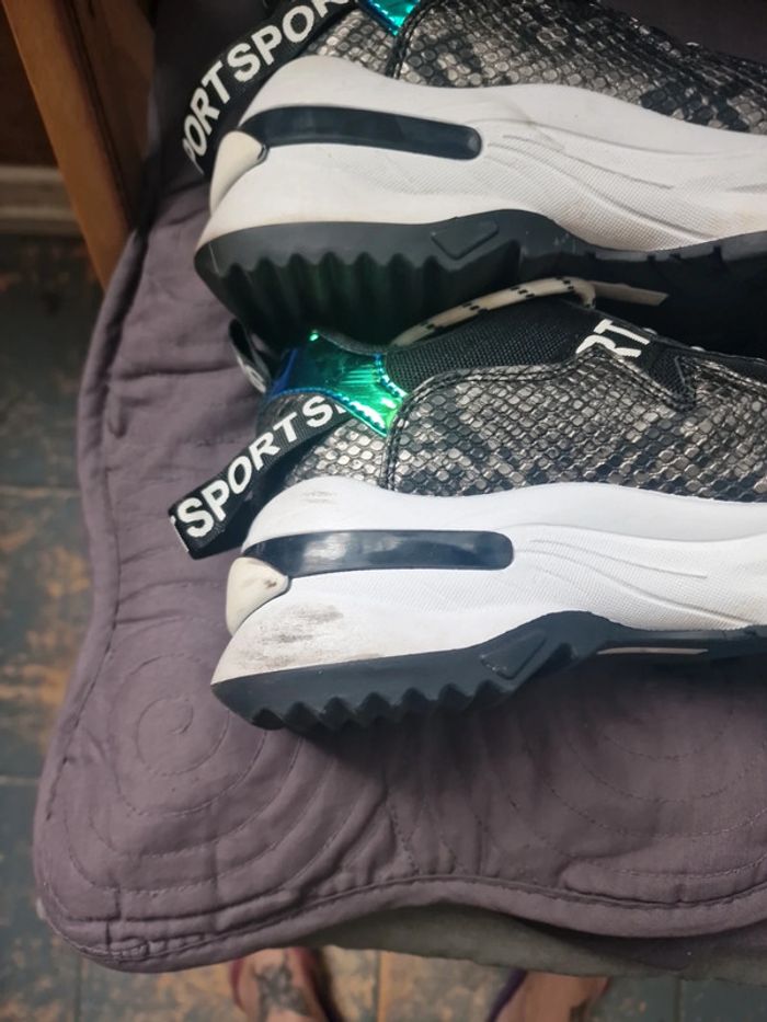 Tennis a donner sur demande avec tout achat - photo numéro 7