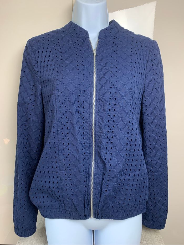 Veste légère avec broderie anglaise - taille 38 - neuf - photo numéro 2