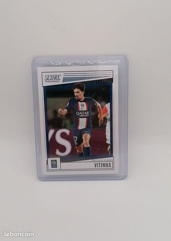 Carte Panini score Ligue 1 2022-23 Vitinha n°166.