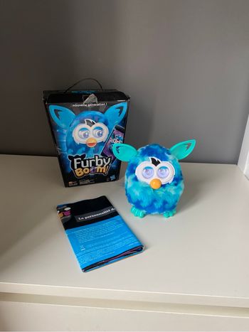 Furby boom bleu - peluche interactive - Hasbo