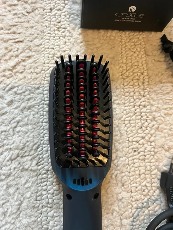 Brosse lissante CNXUS - parfait état - photo numéro 5