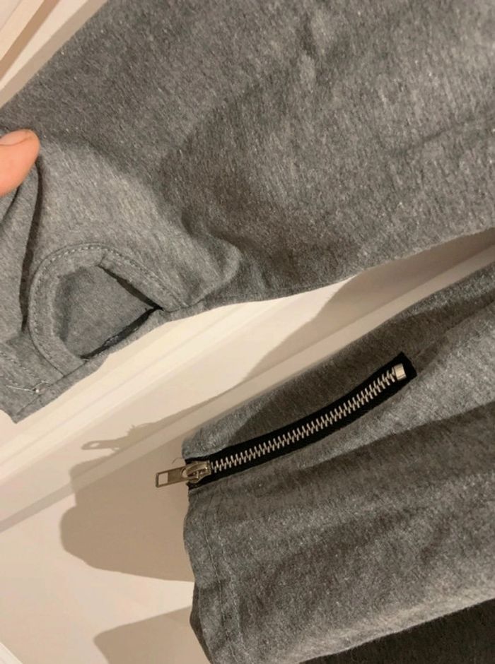 🔥 Haut manches longues gris et rouge a capuche en polyester - photo numéro 6