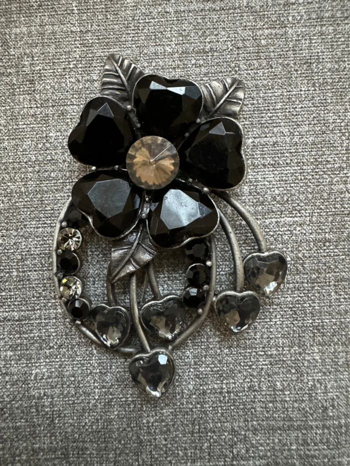 Broche